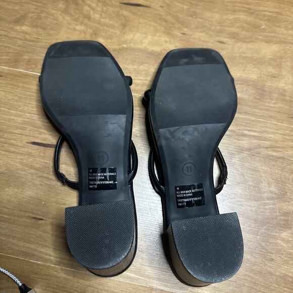 a new day Womens Miley Sandals Size 11 Black Strappy Slip On Block Heel - Picture 4 of 5